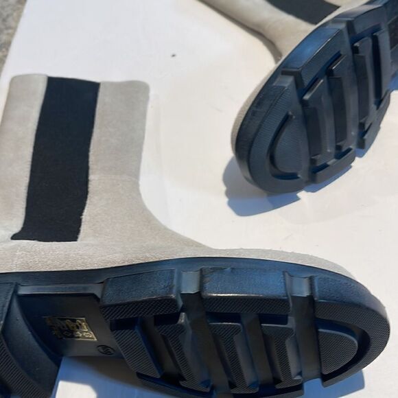 NEW FREE PEOPLE LUG CHELSEA BOOT IN GREY 9.5 - Picture 5 of 6